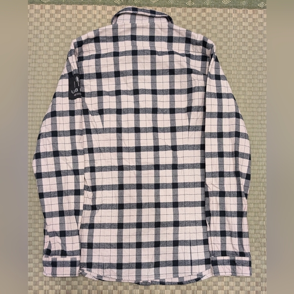 Filson Alaskan Guide Flannel Women's Size Small Embroidered - Picture 2 of 8